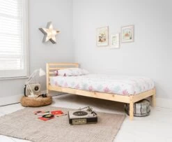 Larson Single Bed In Natural Pine
