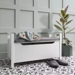 Olsen Storage Bench With Cushion In Classic White